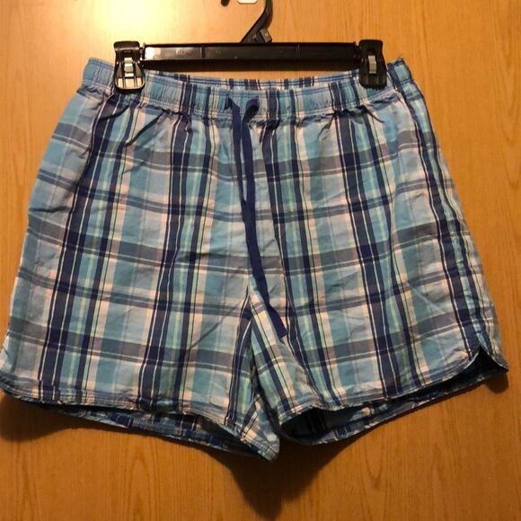 L.L bean size medium pull on shorts - Picture 1 of 4